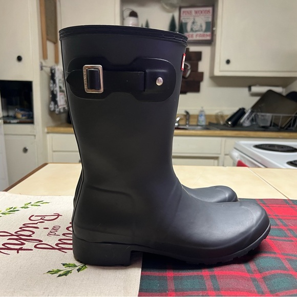 Hunter Tour Short Boots - Picture 2 of 8